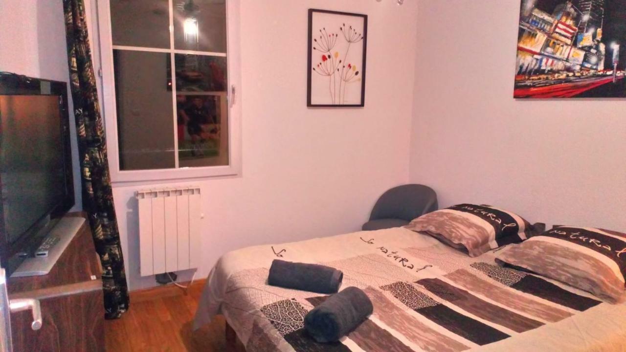 Chambre Avec Petit Dejeuner Carcassonne Exterior foto